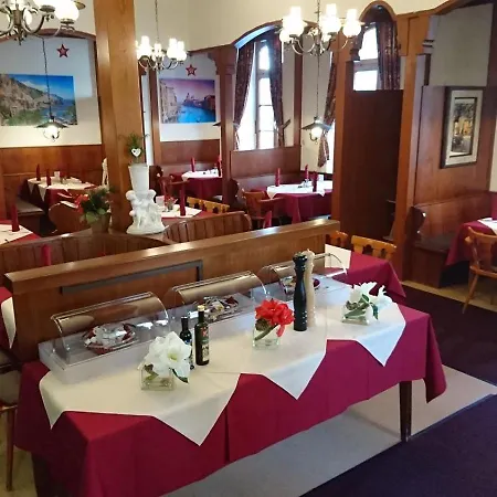 Restaurant Schwert מלון 2*