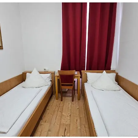 Restaurant Schwert מלון